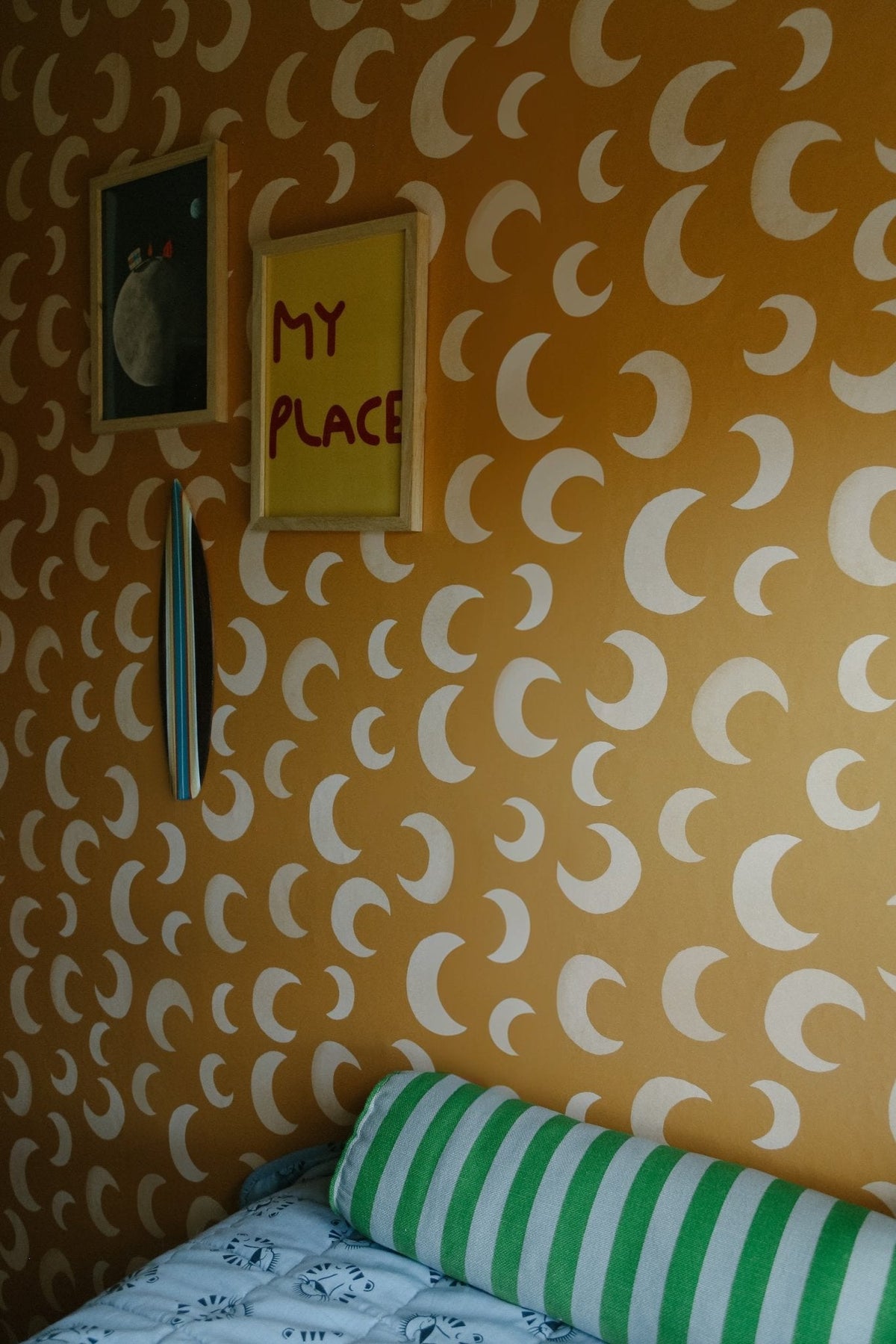 MOON