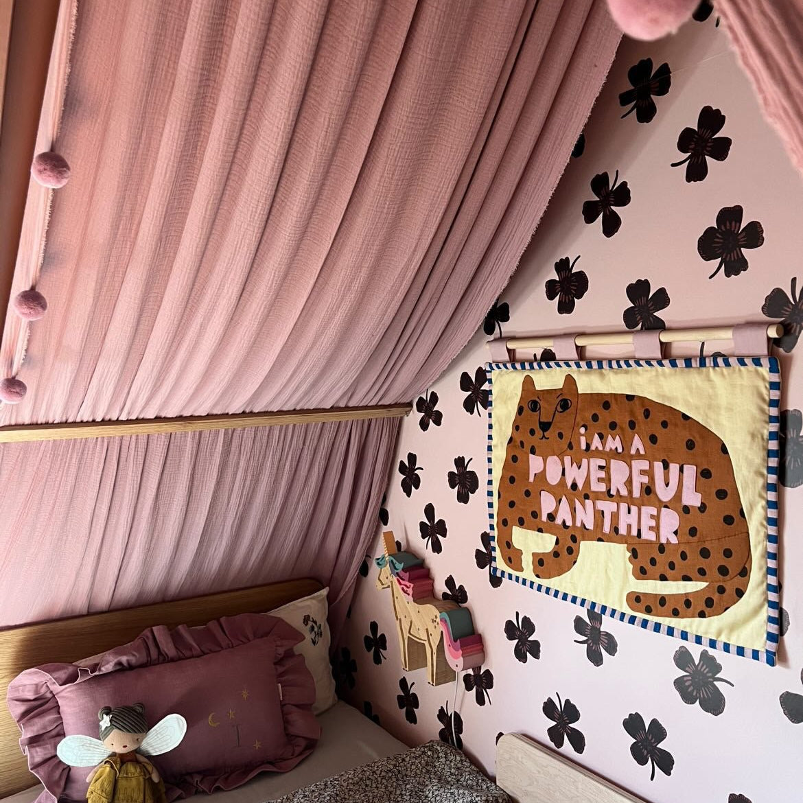 LUCKY CLOVER